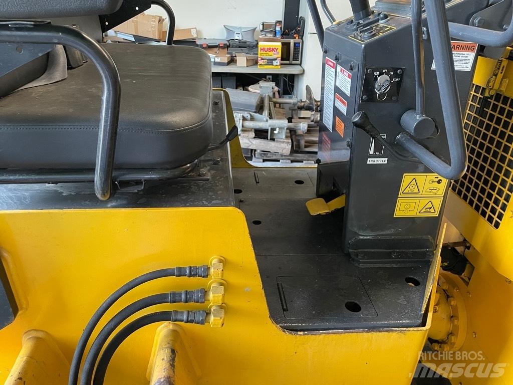 Sakai SW 320-1 Tandem Valser