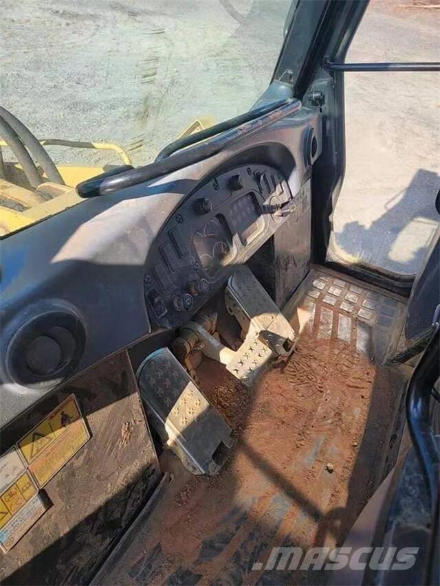 CAT 953C Beltelastere