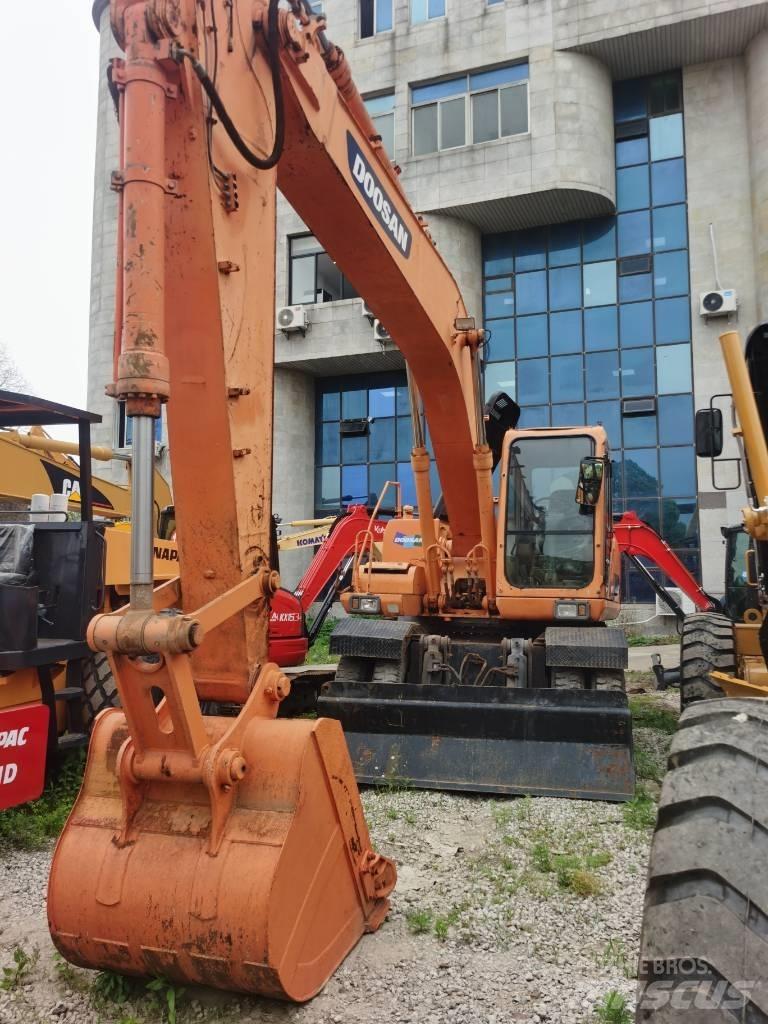Doosan DH 210 W-7 Hjulgravere