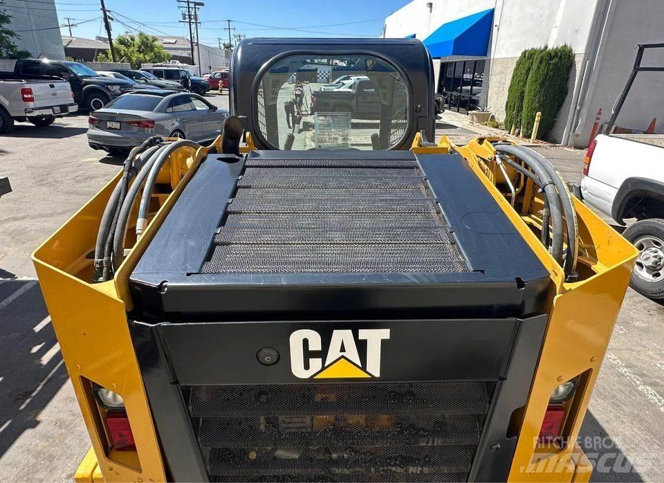 CAT 246 D Kompaktlastere