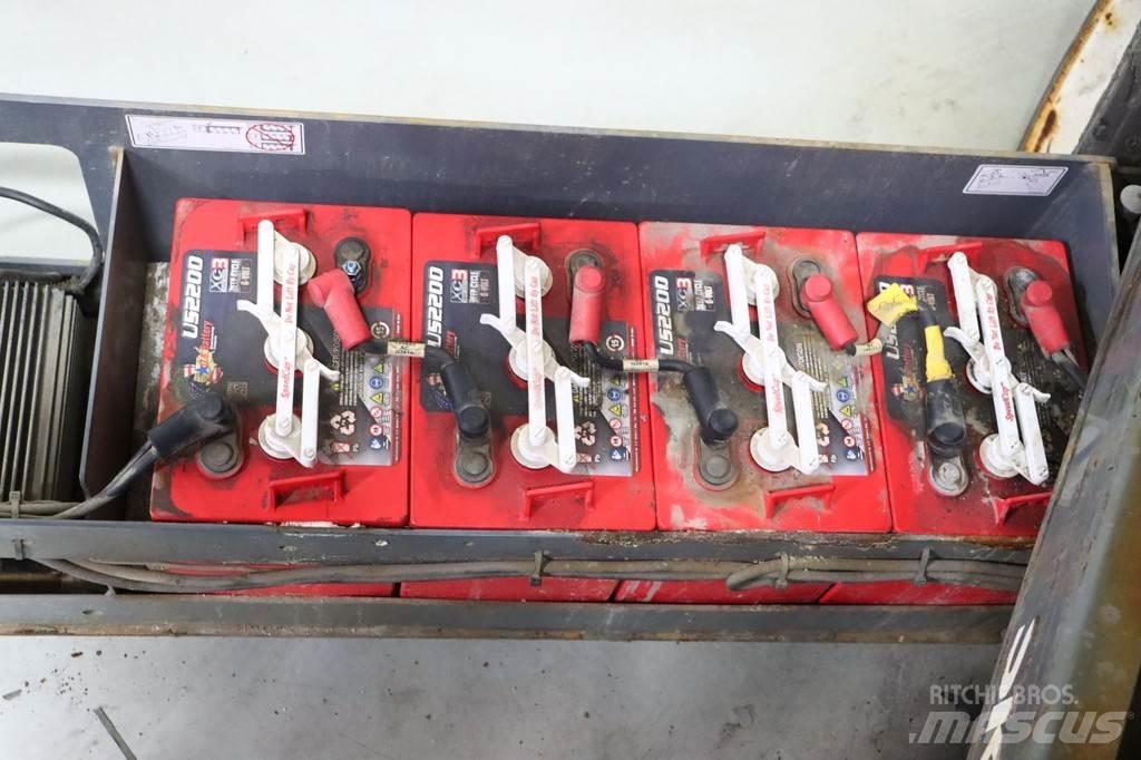 SkyJack SJ III3220 Sakselifter