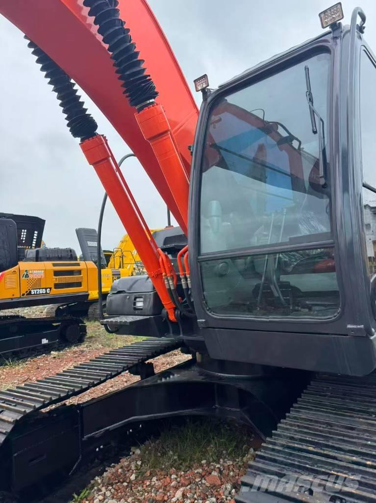 Hitachi ZX 200 Beltegraver