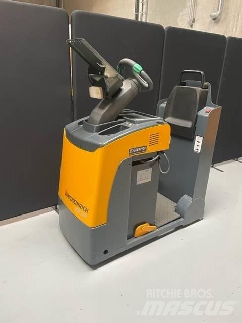 Jungheinrich EZS 130 Tauetraktor