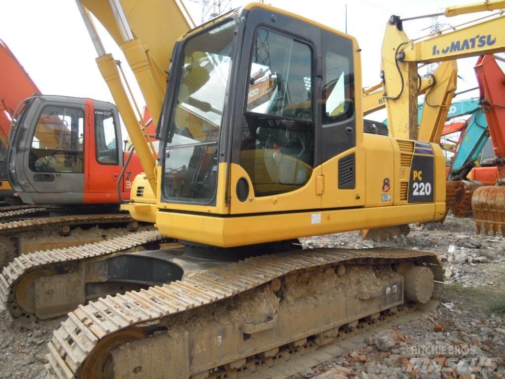 Komatsu PC 220-8 Beltegraver