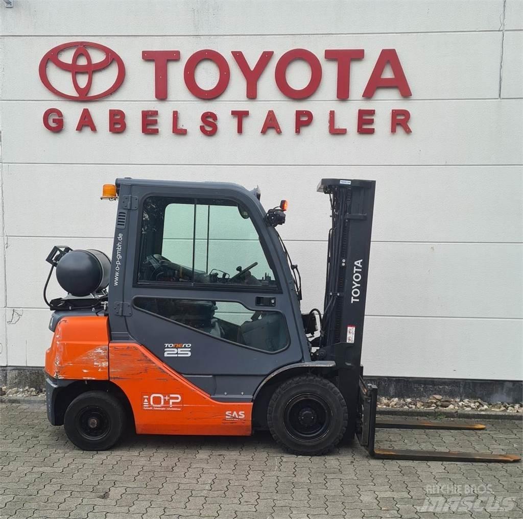 Toyota 02-8FGF25 Propan trucker