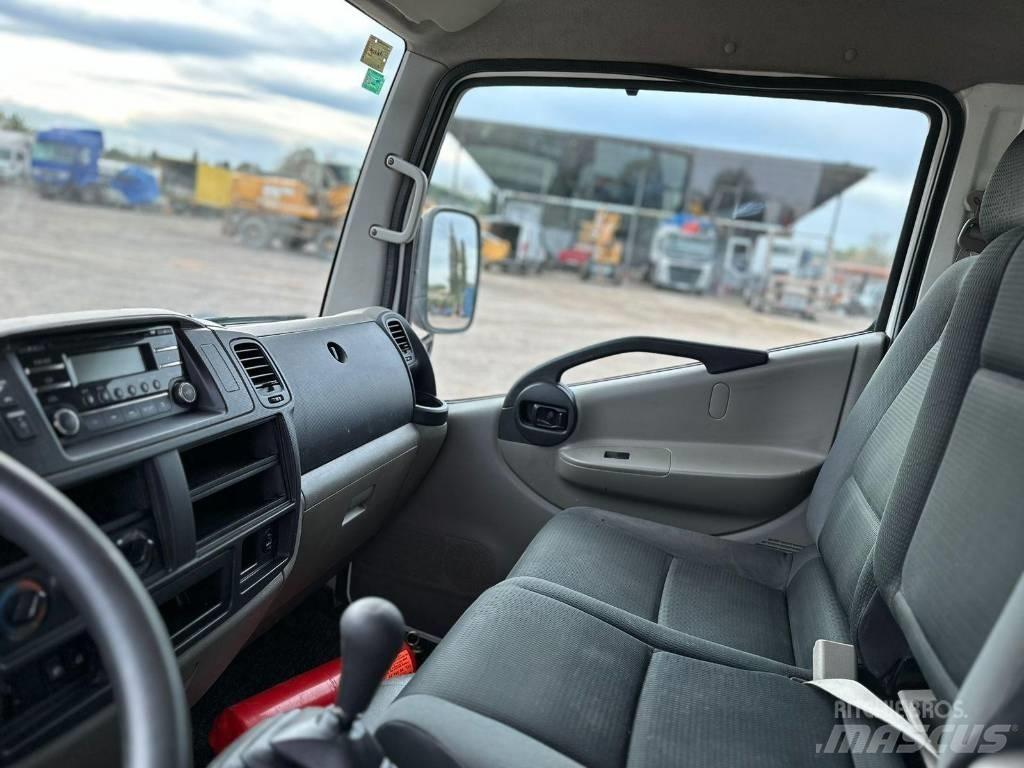 Nissan NT 400 Kranbil