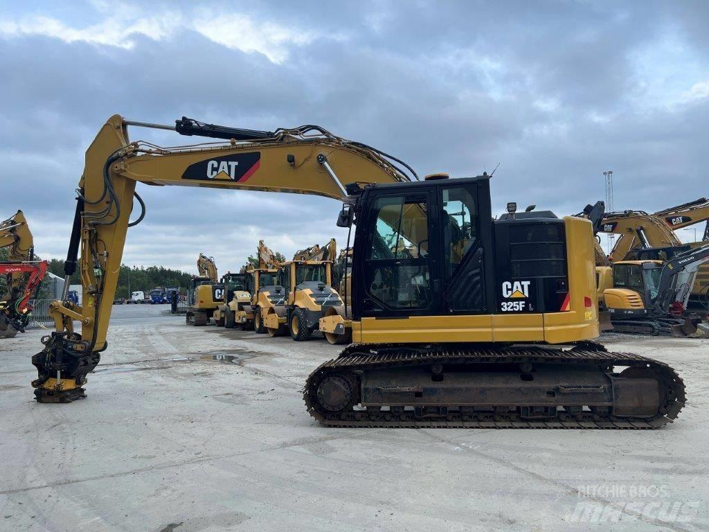 CAT 325FL CR Beltegraver