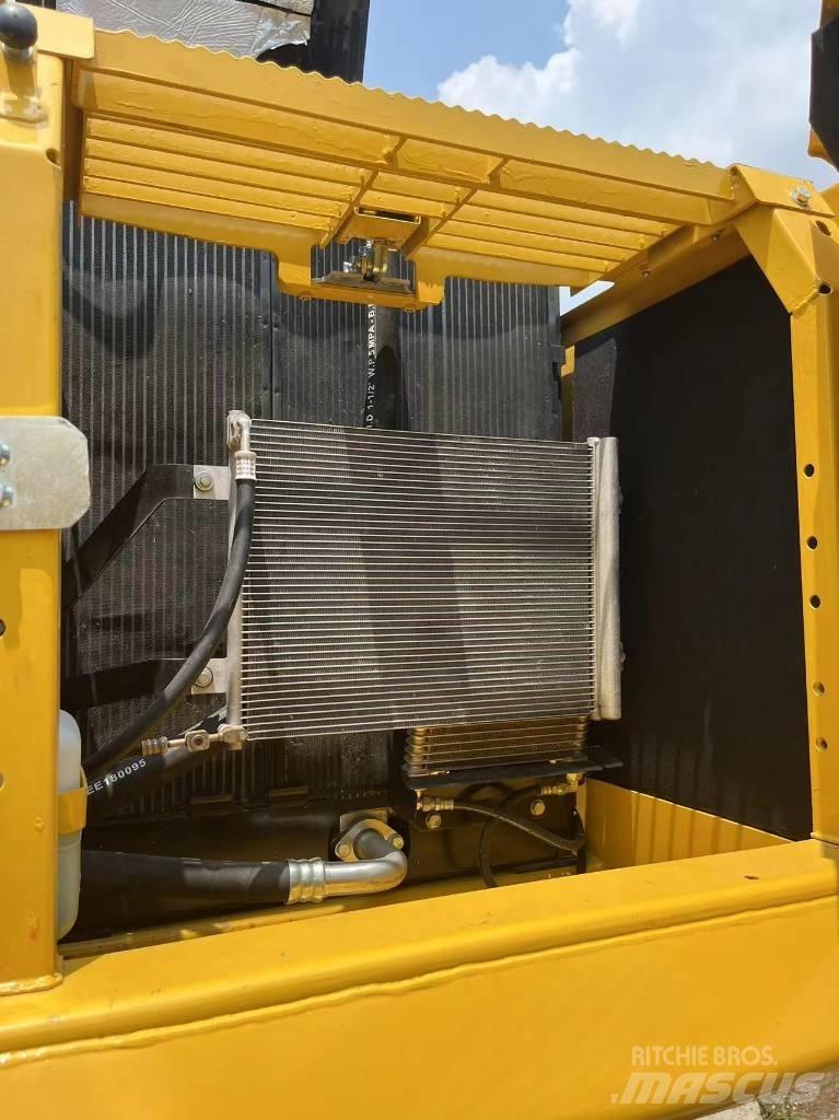 Komatsu PC 240-8 Beltegraver