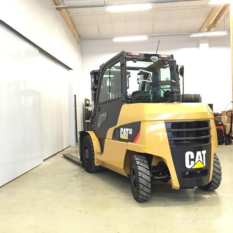 CAT DP 50 N Diesel Trucker