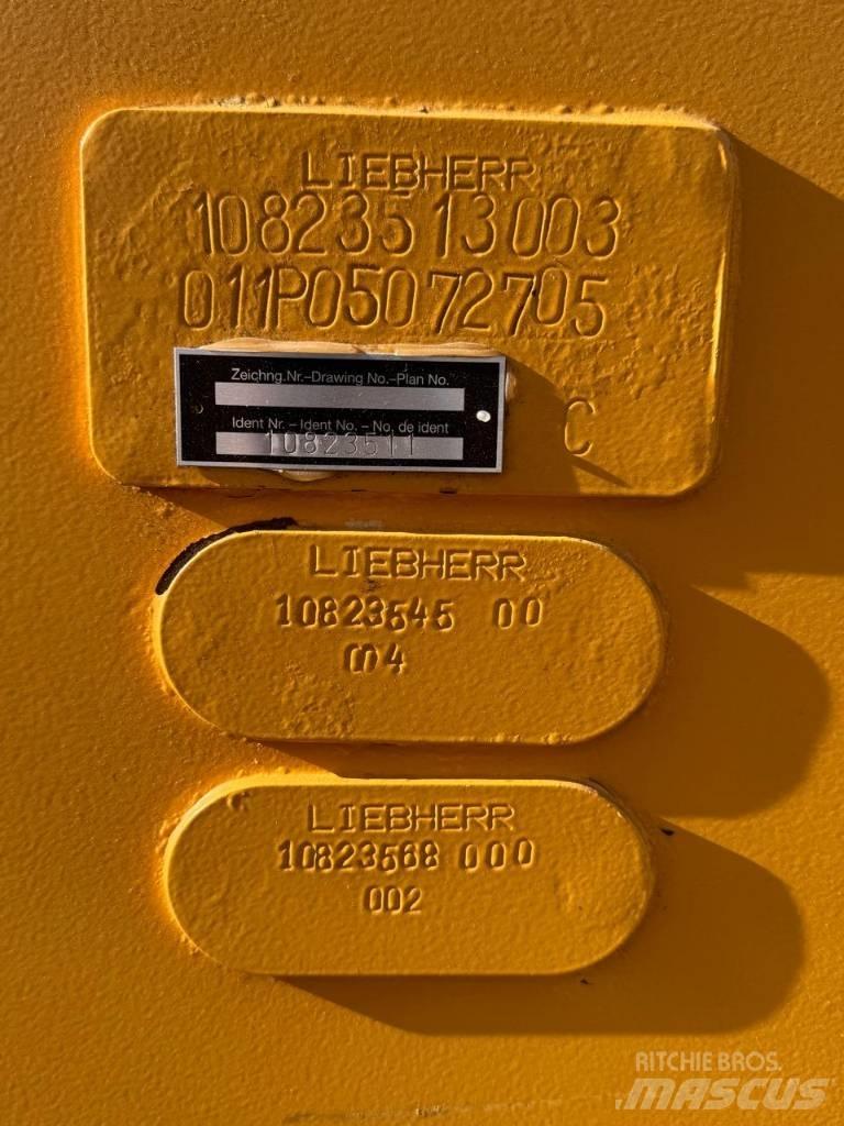 Liebherr R 936 LC Bommer og stikker