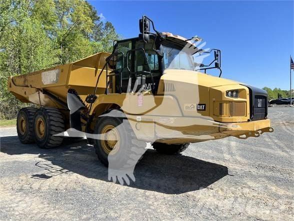 CAT 730 Rammestyrte Dumpere