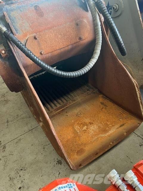 MB Crusher BF 70.2 Knuseskuffer