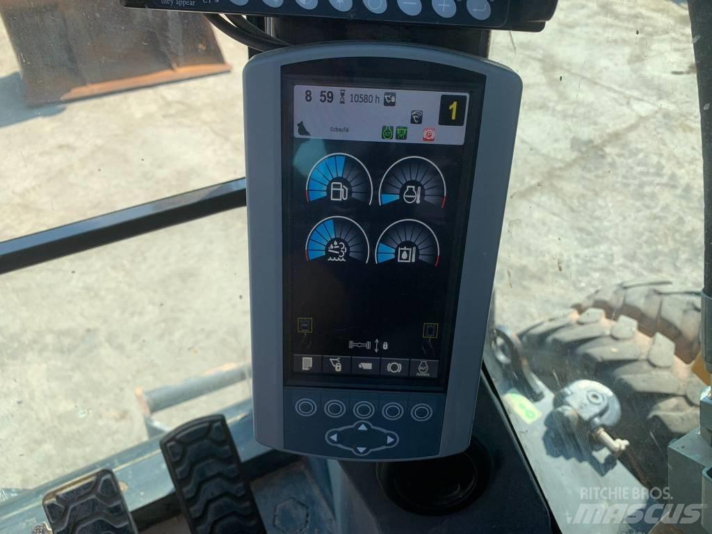 CAT M 318 F Hjulgravere