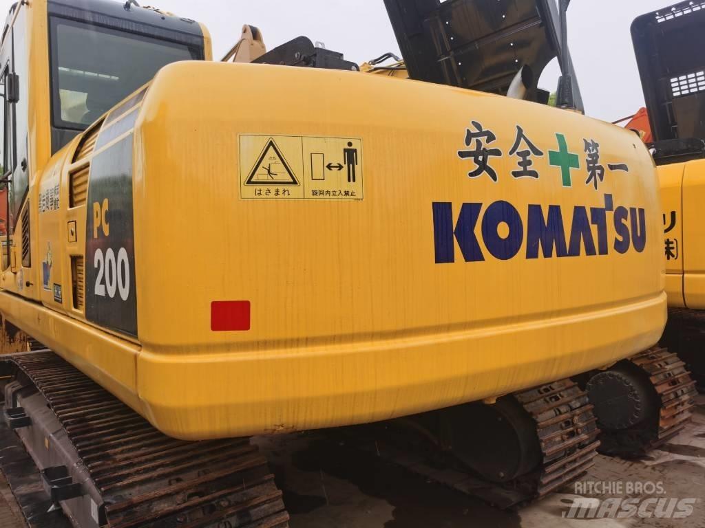 Komatsu PC 200-8 Beltegraver