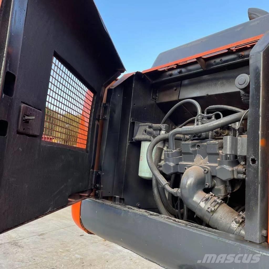Hitachi ZX200 Beltegraver