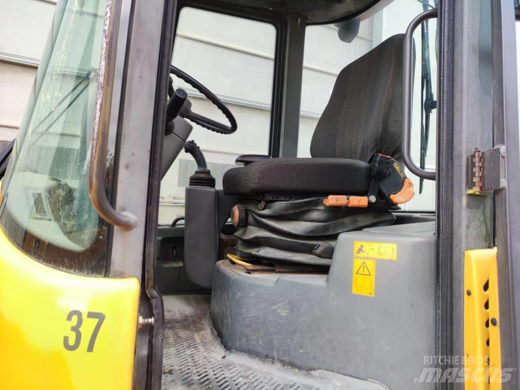 Volvo L 30 B Hjullastere