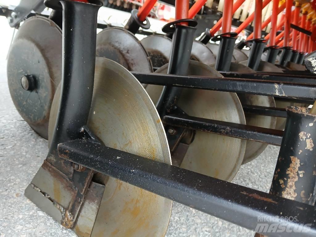 Junkkari KH 2500 Kombinerte såmaskiner