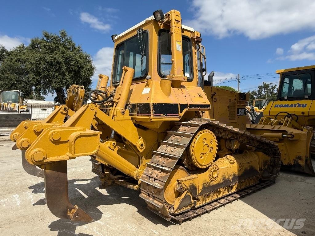 CAT D 5 H Dozere Beltegående