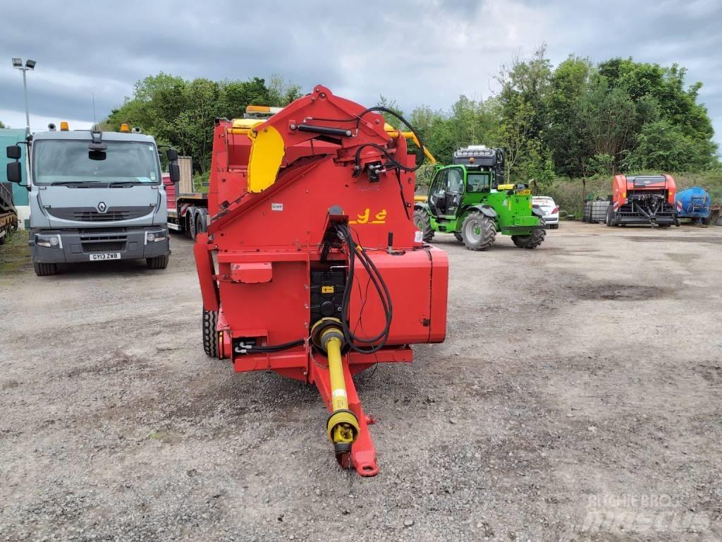TEAGLE TOMAHAWK 8100 Rundballerivere, -kuttere og -utpakkere