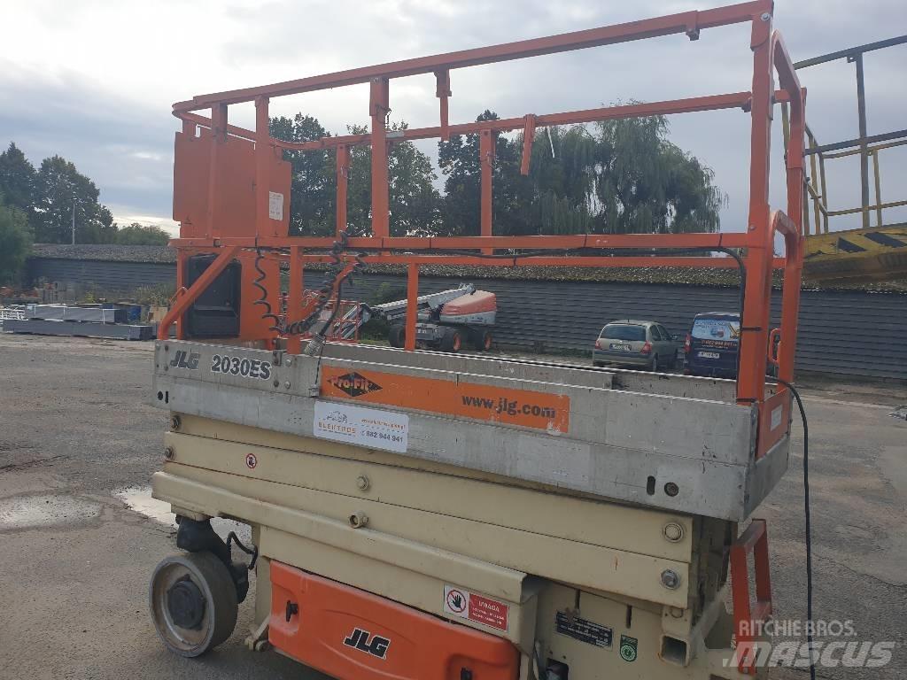 JLG 2030 ES Sakselifter