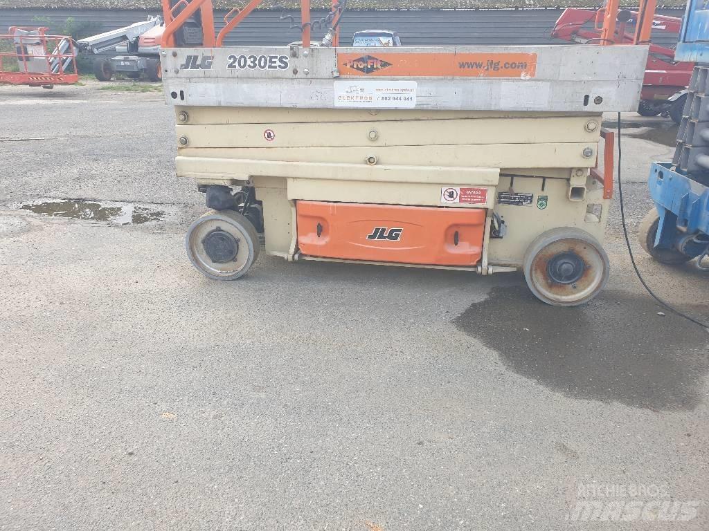 JLG 2030 ES Sakselifter