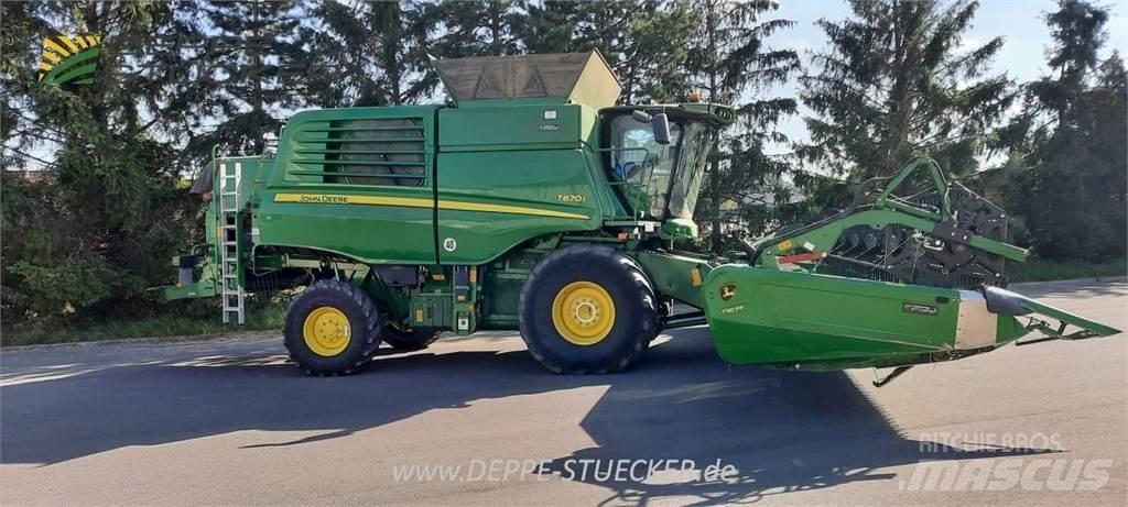 John Deere T670 Skurtreskere