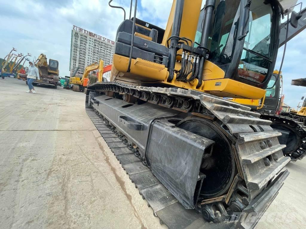 CAT 323 D Beltegraver