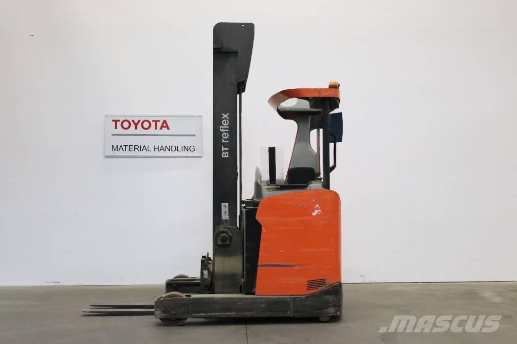 Toyota RRE160H Skyvemasttruck