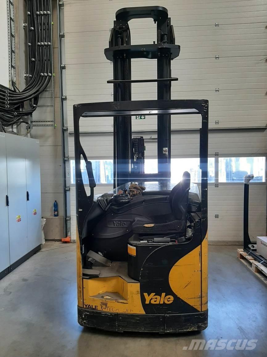 Yale MR16H Skyvemasttruck