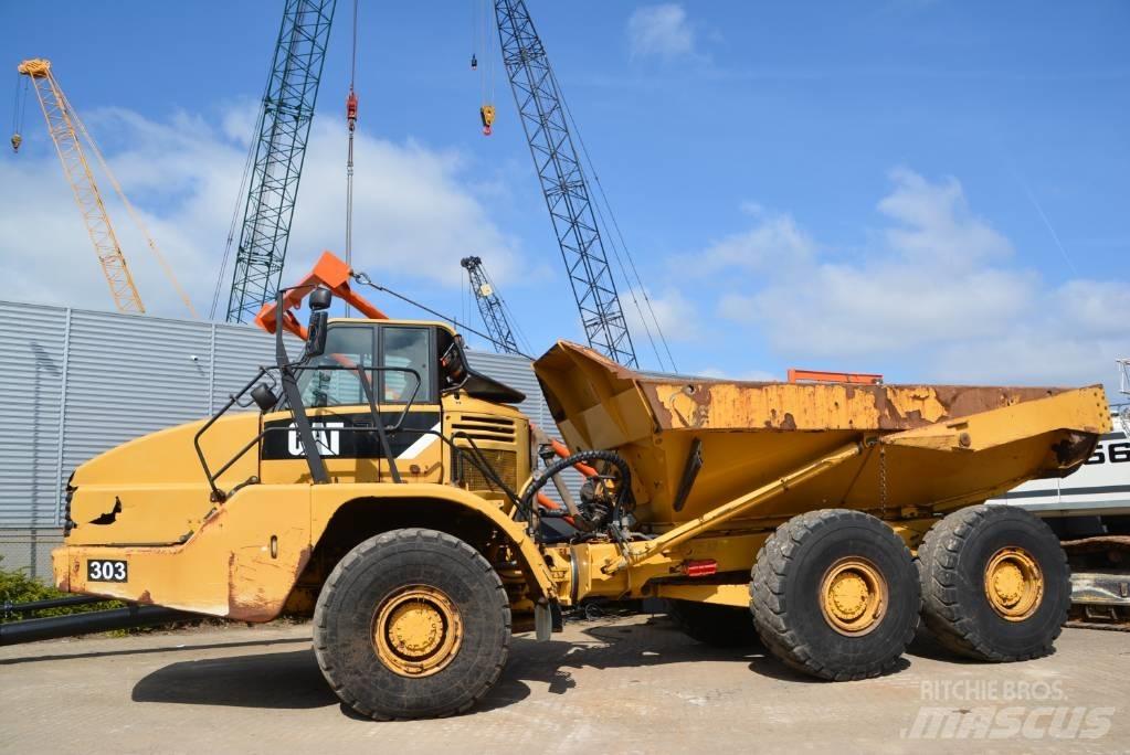CAT 735 Rammestyrte Dumpere