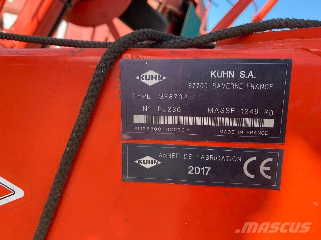 Kuhn GF8702 Raker og høyvendere
