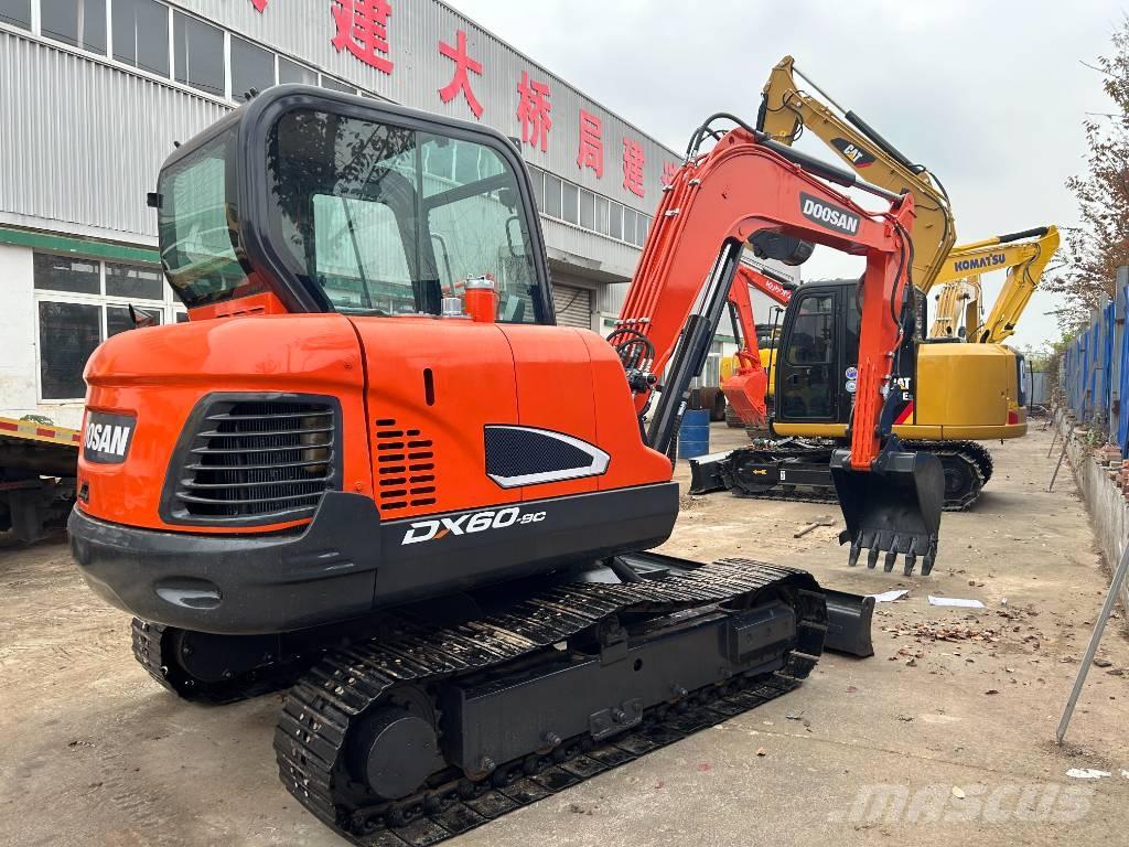 Doosan DX 60 Beltegraver