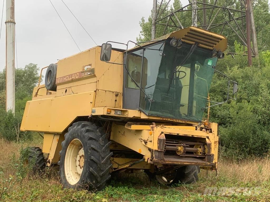 New Holland TX 32 Skurtreskere