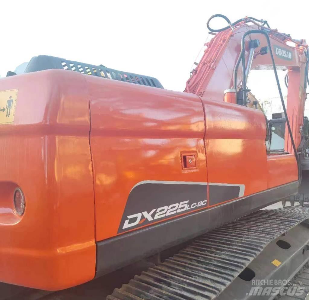 Doosan DX 225 Beltegraver