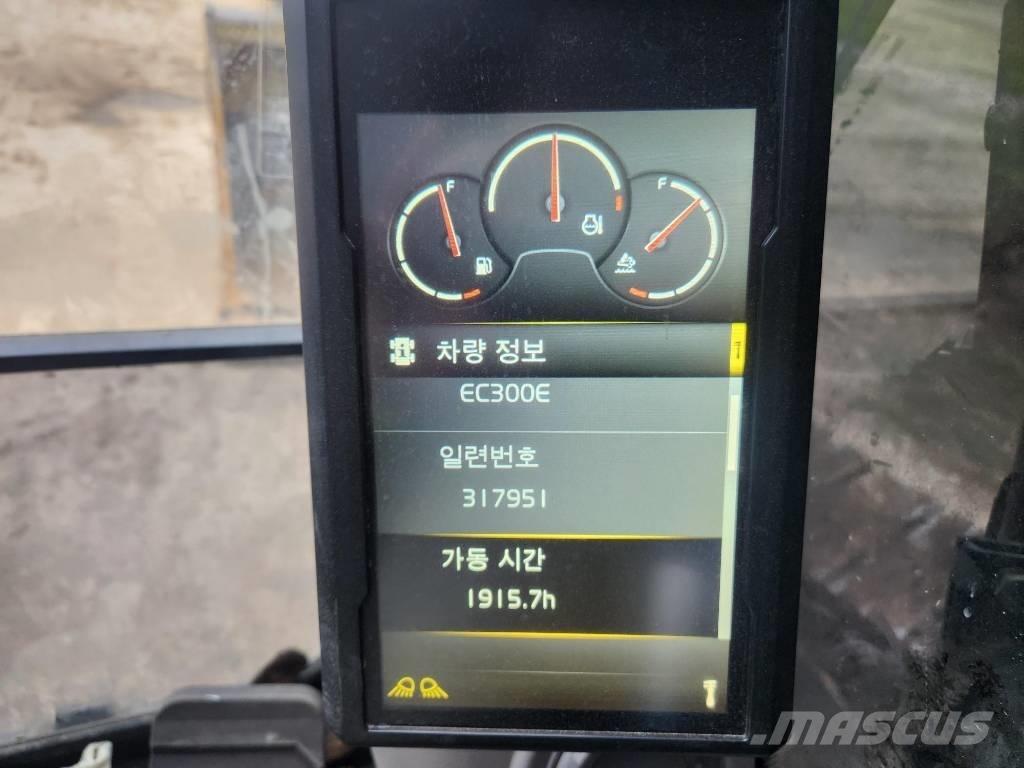 Volvo EC 300 E Beltegraver