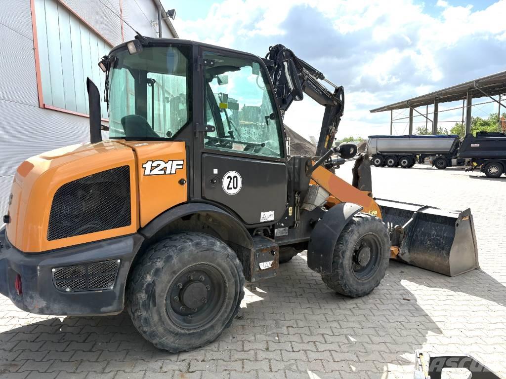 CASE 121F Hjullastere