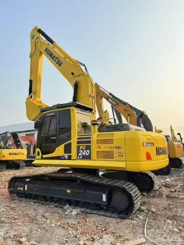Komatsu PC 240 Beltegraver