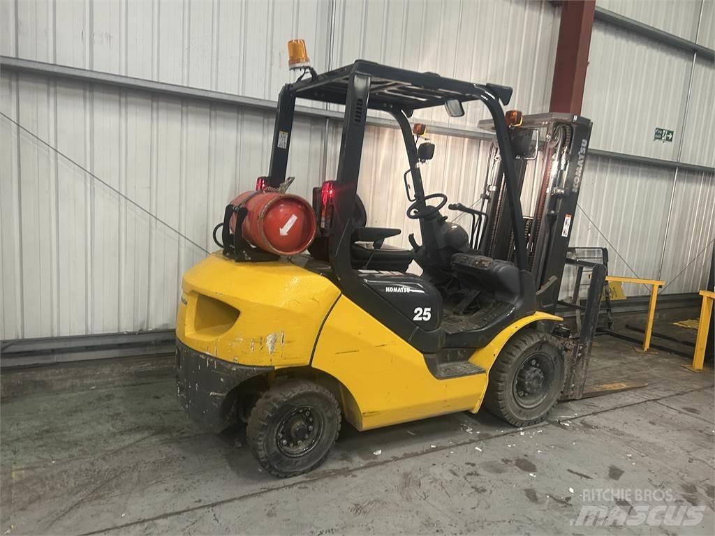 Komatsu FG25HT-17 Propan trucker