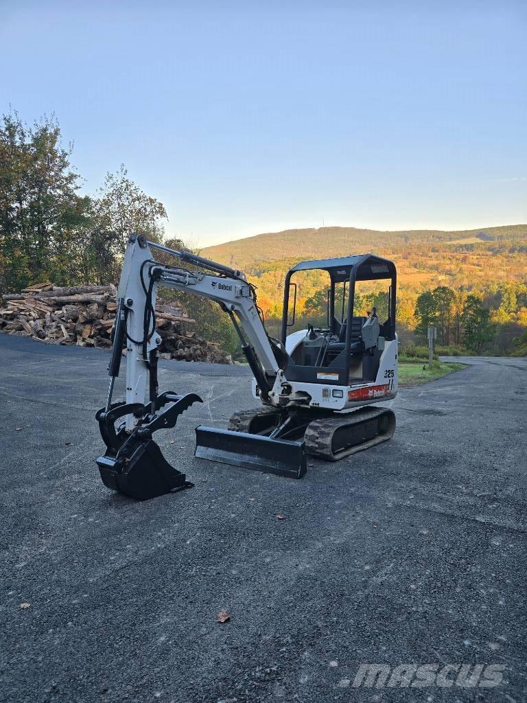 Bobcat 325 G Minigravere <7t
