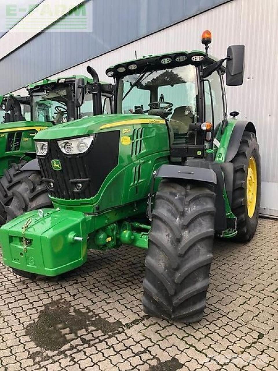 John Deere 6215r Traktorer