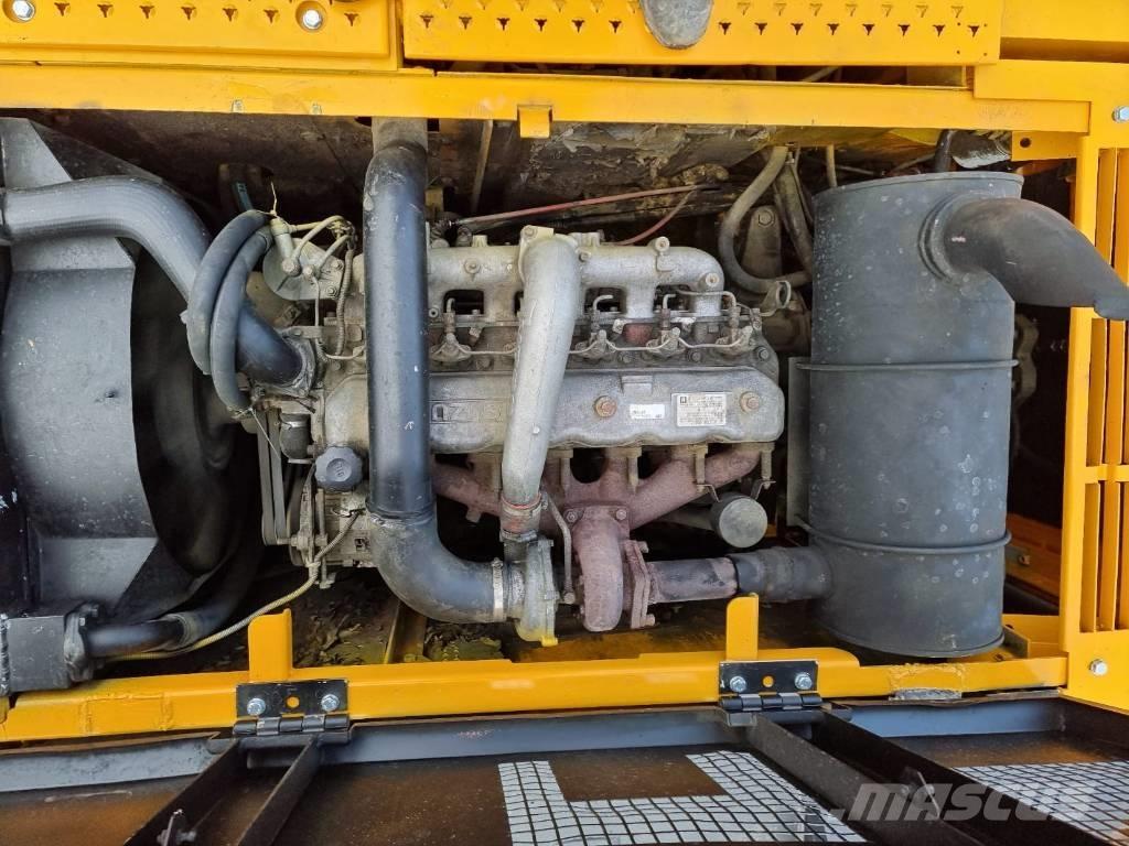 JCB JS 220 LC Beltegraver