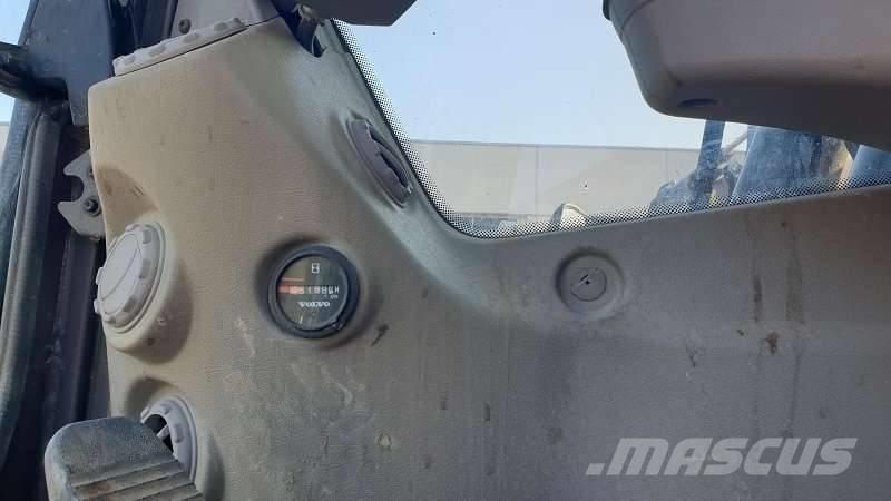Volvo EW 210 C Hjulgravere
