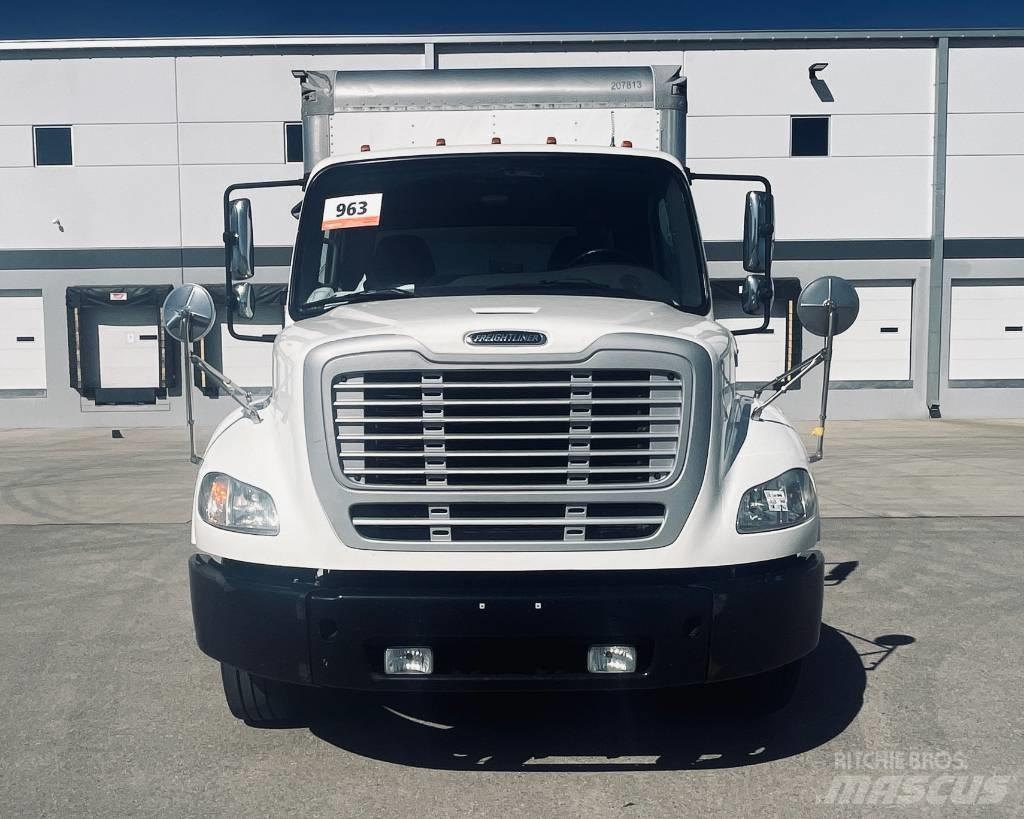 Freightliner M 106 Skapbiler