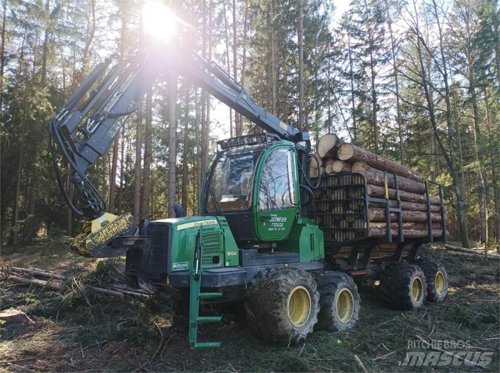 John Deere 810 E Lassbærere