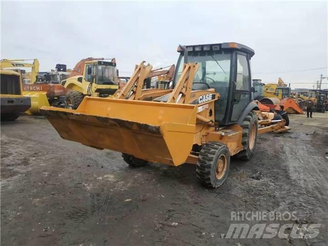 CASE 580M Kompaktlastere