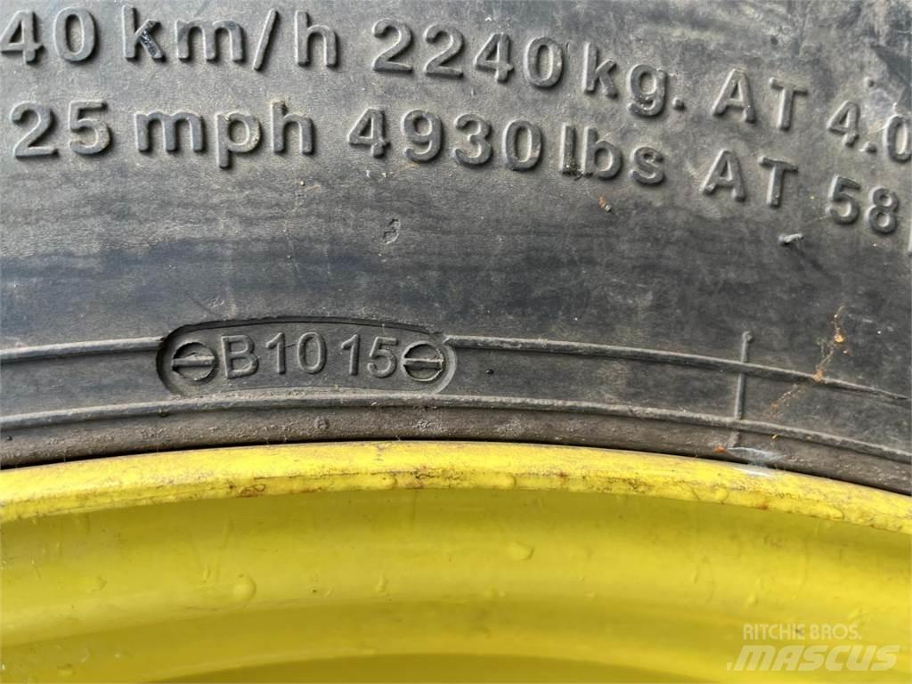 BKT 13.6R48 Dekk, hjul og felger