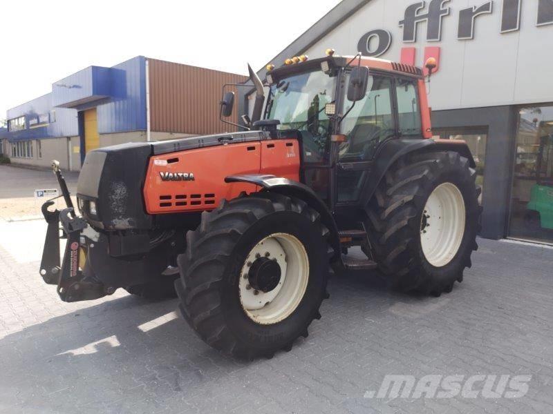 Valtra 8400 Traktorer
