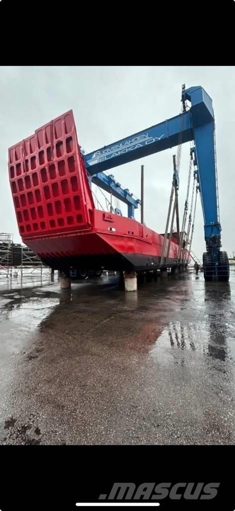  Cargo Ship Ganador Arbeidsbåter, lektere og pontonger