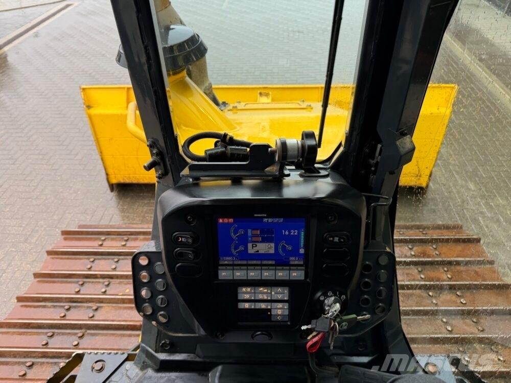 Komatsu D51PXi-24EO Dozere Beltegående