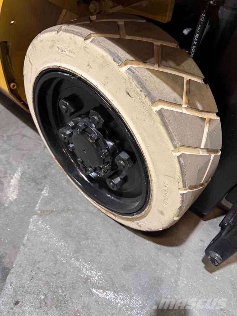 CAT FGC25N Gaffeltrucker - Annet